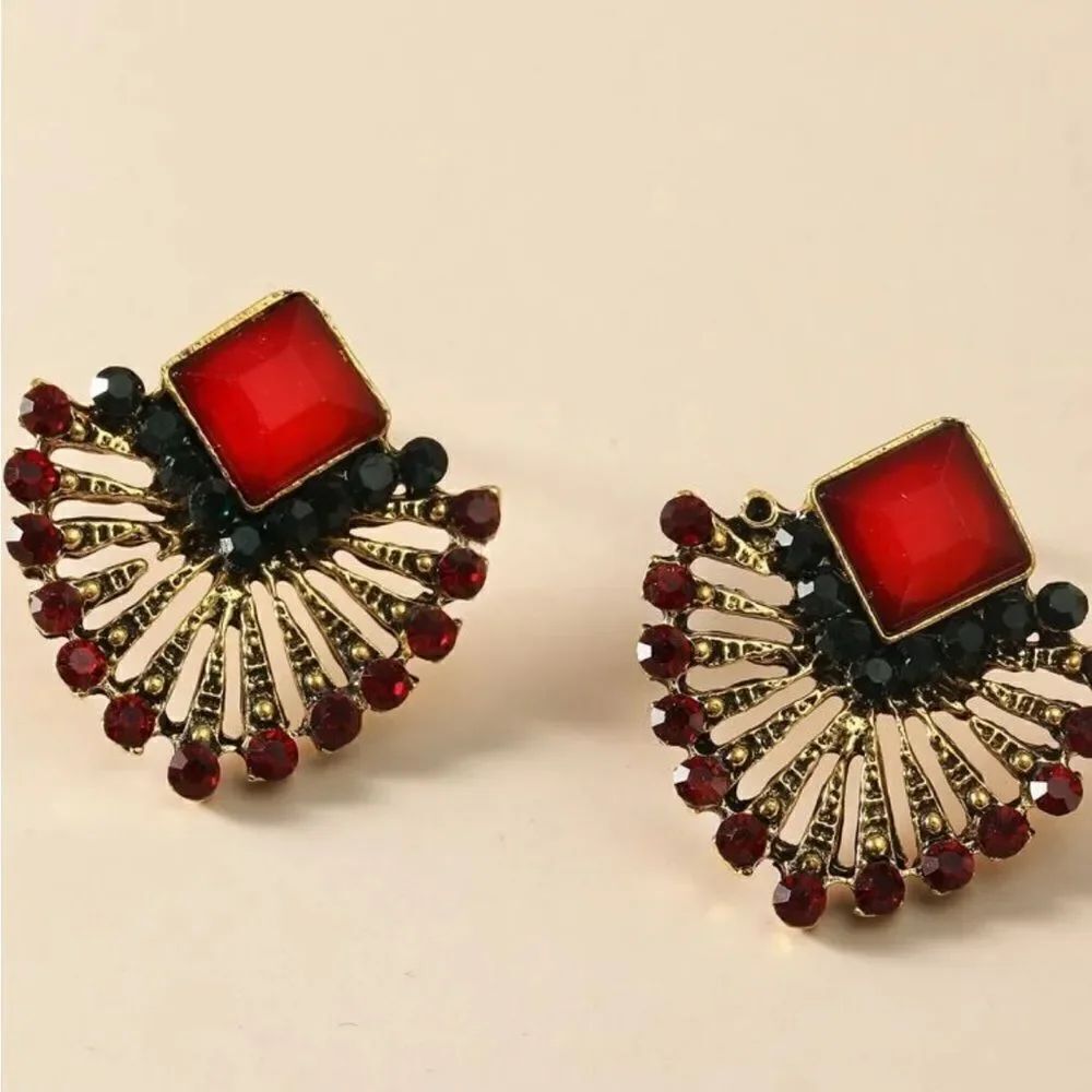 Bohemian red earrings A586